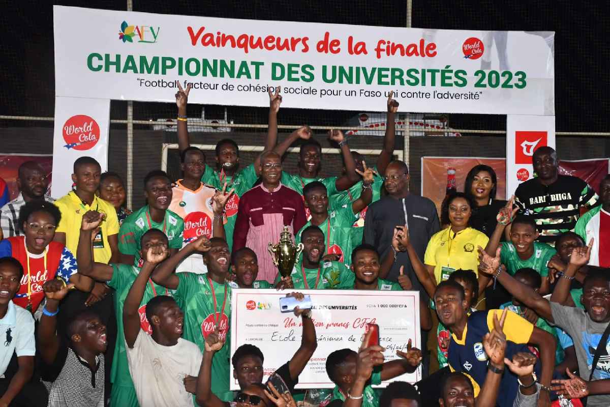 World Cola sponsor officiel du Championnat Des Universités