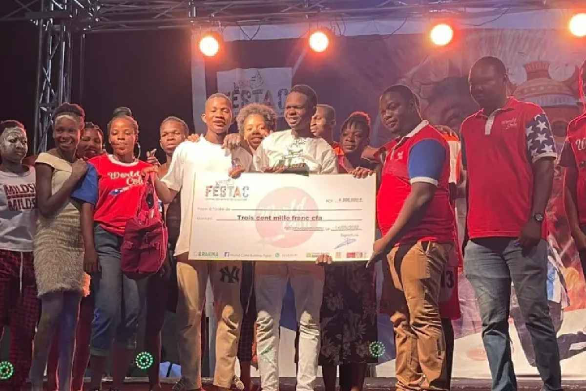 Grande finale de la 26ème édition du FESTAC avec World Cola