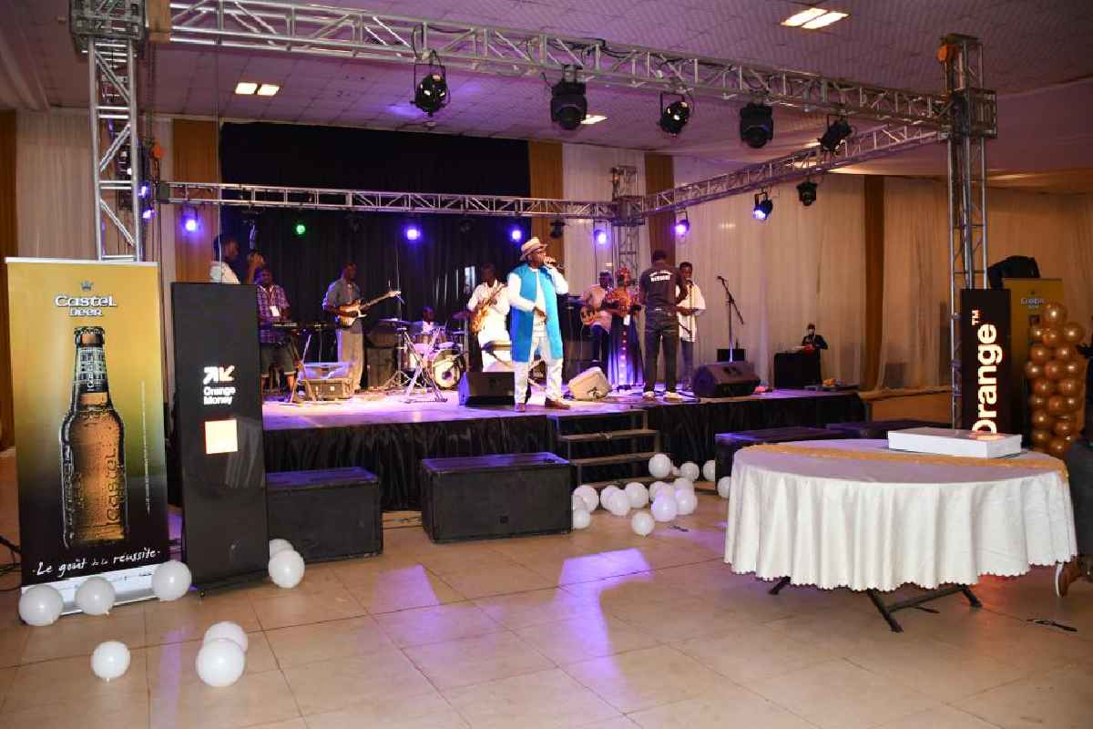 L’immense Tall Mountaga fête ses 40 ans de carrière avec Castel Beer